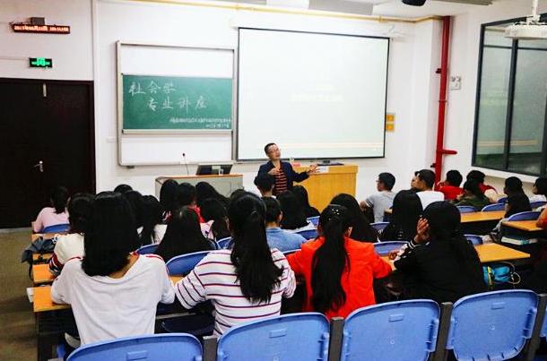 大學剛畢業(yè)千萬不要去做銷售嗎，大學剛畢業(yè)千萬不要去做銷售嗎知乎？